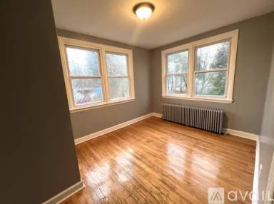 Main picture of 82 Allen St