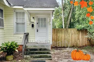 Main picture of 1834 Madison Ave