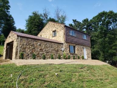 Main picture of 253 Byron Rd