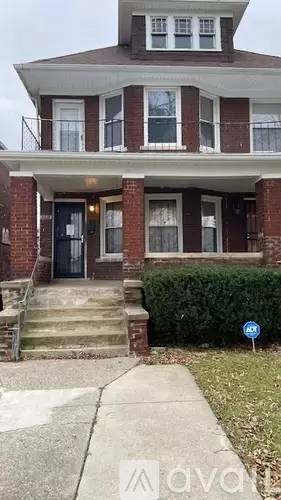 Main picture of 3049-51 Montclair St