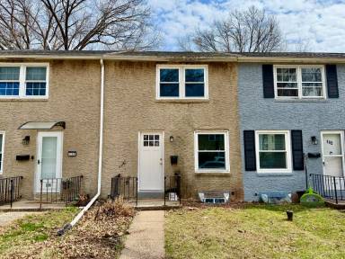 Main picture of 140 Sunrise Dr
