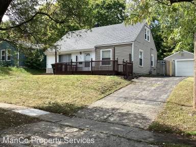 Main picture of 447 Mertland Ave