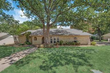 Main picture of 2848 Winterhaven Dr
