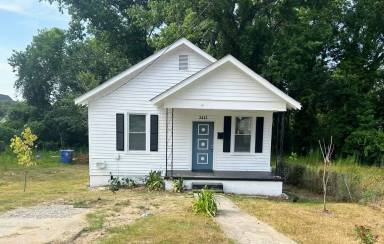 Main picture of 2412 Elmwood Ave