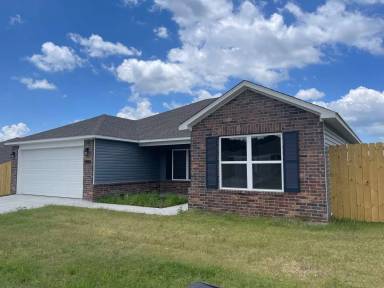 Main picture of 2908 W Obsidian St
