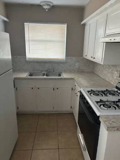 Main picture of 2800 California St