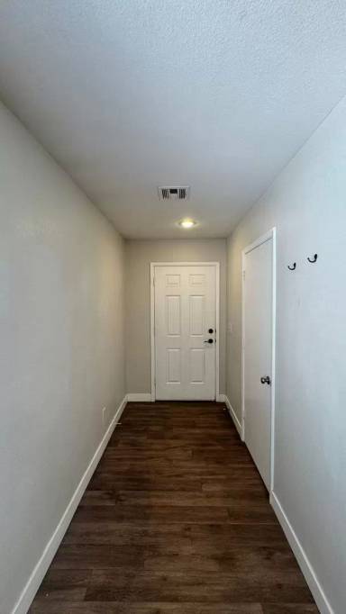 Main picture of 8409 Lost Gold Ave