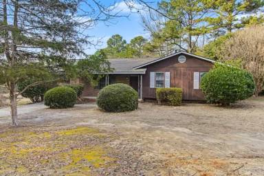 Main picture of 7606 Jennings Ln