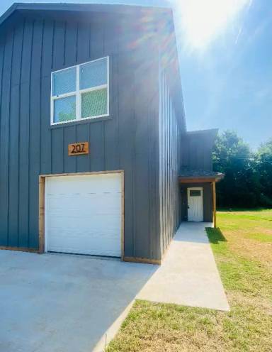 Main picture of 207 S Fairland Ave