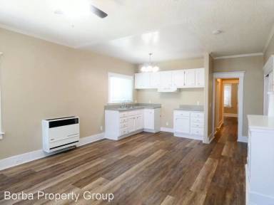 Main picture of 1600 E 10th St