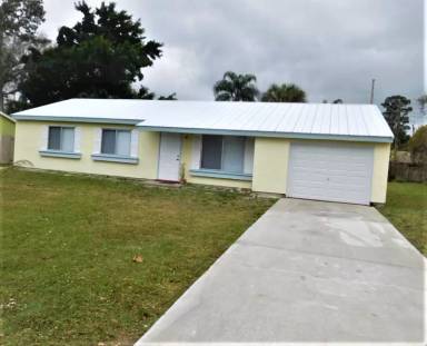 Main picture of 621 24th Pl SW
