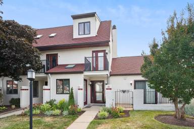 Main picture of 10H Queen Elizabeth Ct