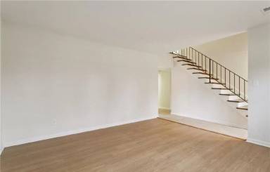 Main picture of 124 Eastwood Dr