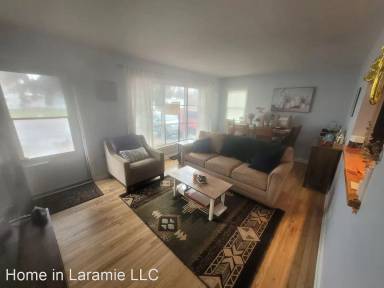 Main picture of 1420 Ord St