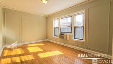 Main picture of 837 W Wolfram Apartments
