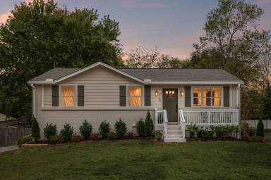 Main picture of 215 Ash Dr