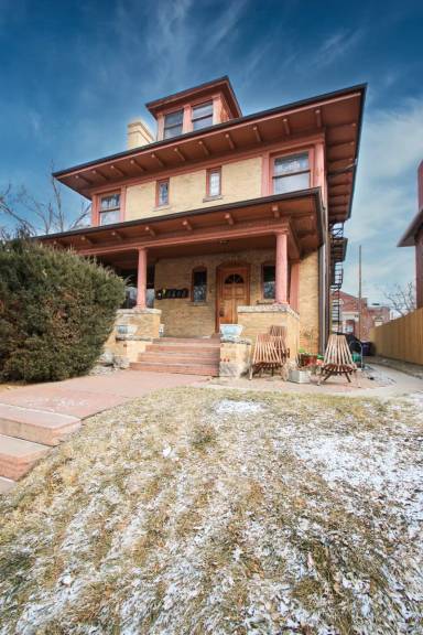 Main picture of 1580 Vine St