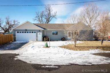 Main picture of 620 Alexander Ave