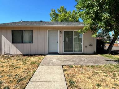 Main picture of 946 W Vine St