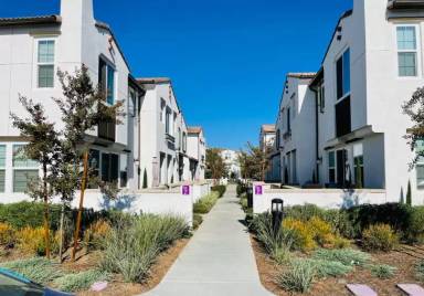 Main picture of 30314 Town Square Dr