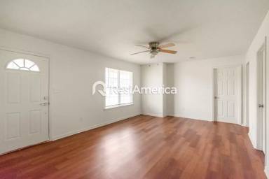 Main picture of 1866 Wooten St