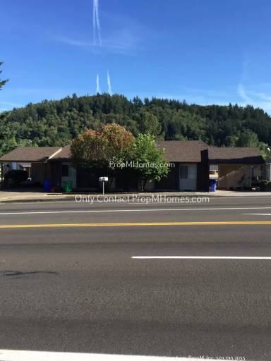Main picture of 730 W Powell Blvd
