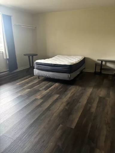 Main picture of 1635 Centre Ave
