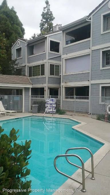 Main picture of 101 S Lakeview Ave