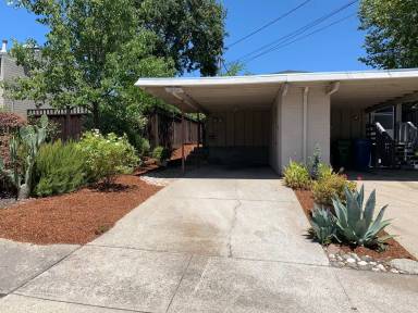 Main picture of 1864 Almond Ave