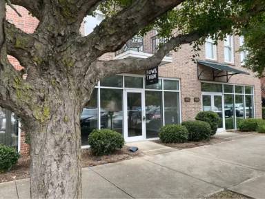 Main picture of 607 Lady St