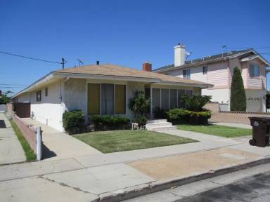 Main picture of 4113 W 136th St
