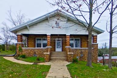 Main picture of 916 Indiana St
