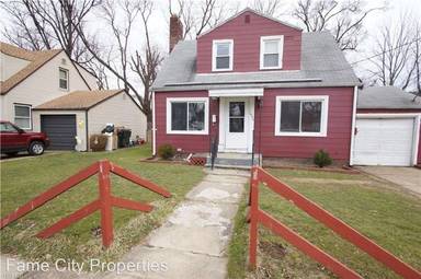 Main picture of 1630 Plain Ave NE
