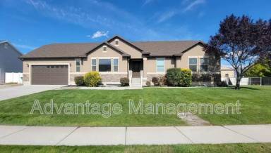 Main picture of 1652 W Brooke St
