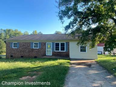 Main picture of 308 Cedarwood Dr