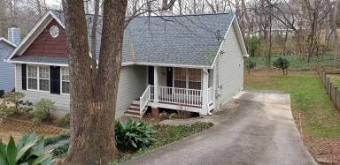 Main picture of 916 Eden Ave SE
