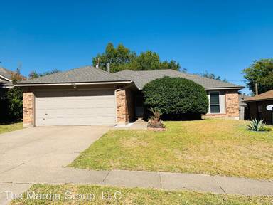 Main picture of 910 Richards Dr