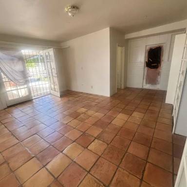 Main picture of 1409 S Mill Ave