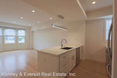 Main picture of 1740 Broadway