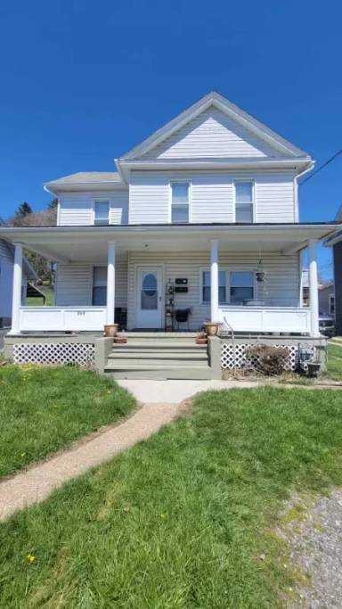 Main picture of 268 E Main St