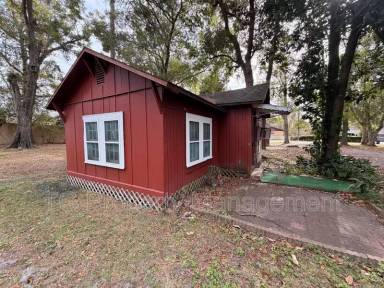 Main picture of 5691 Akra Ave