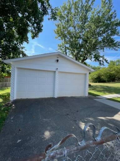 Main picture of 2808 Milford Ave