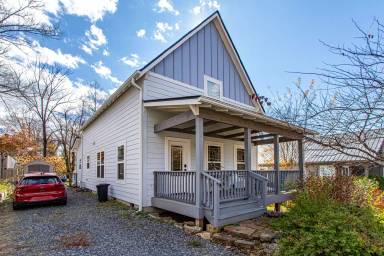 Main picture of 186 Burrell Ave