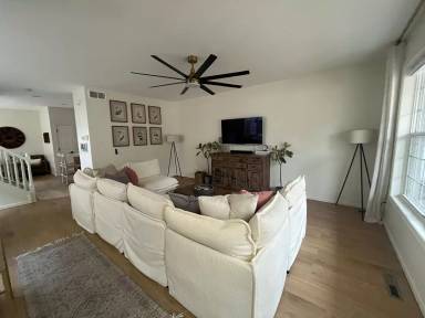 Main picture of 222 Harrison Ave N