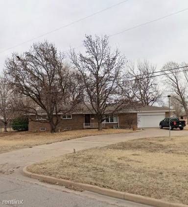 Main picture of 2410 W Mohawk Ln