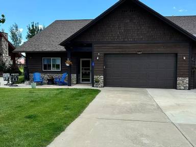 Main picture of 70 Holly Tree Cir