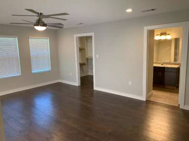 Main picture of 2535 Sharon St