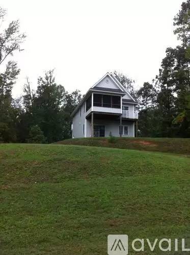Main picture of 3004 N Independence Dr