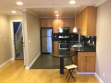 Main picture of 129 Lexington St