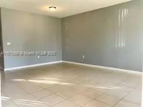 Main picture of 2539 SW 82nd Ave